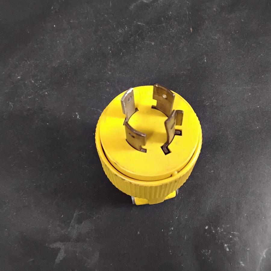 Used P&S  L1420-P TWIST LOCK ($10 OBO)