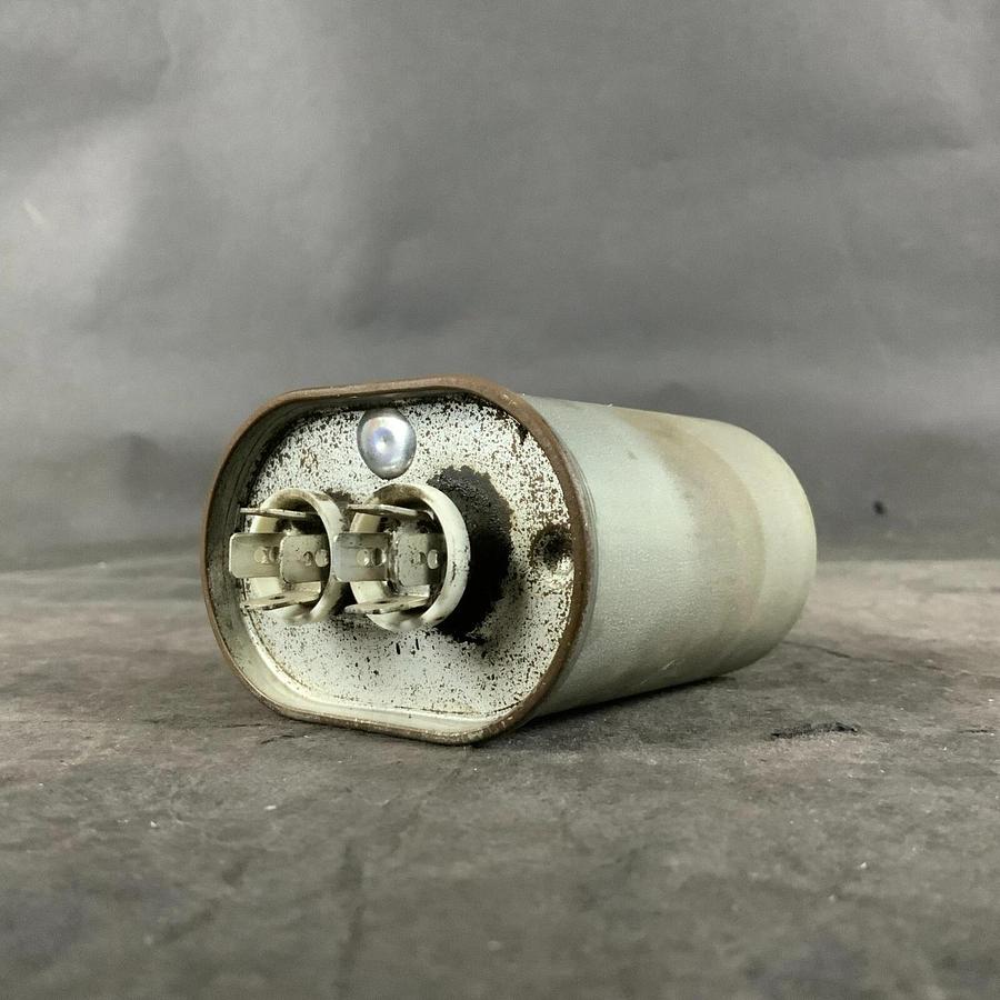 Used AEROVOX Z64P6606M21 CAPACITOR ($30 OBO)