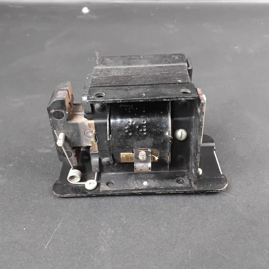 Used ALLEN BRADLEY BULLETIN 849-ZOD32 PNEUMATIC TIMING RELAY ($21 OBO)