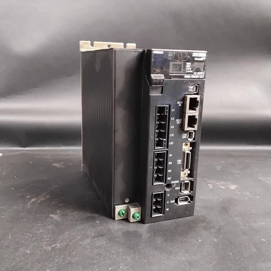 Used OMRON R88D-KN20H-ECT SERVO DRIVE ($700 OBO)