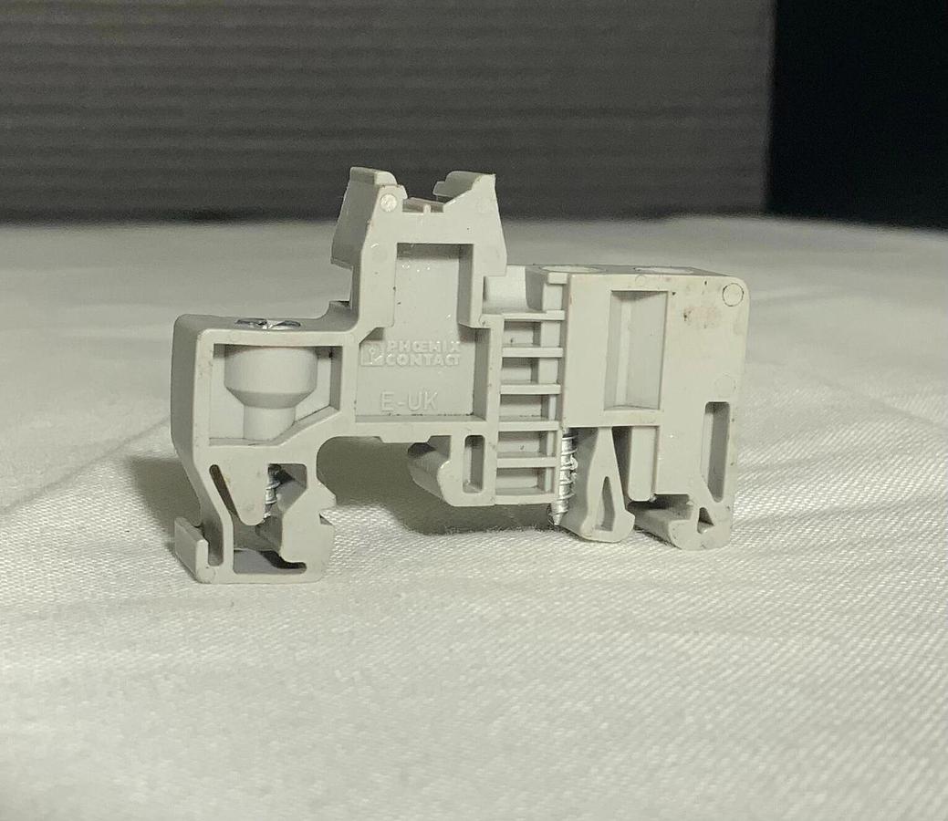 PHOENIX CONTACT E/UK ($1.29 OBO)