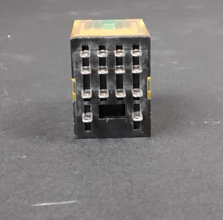Used IDEC RU4S-D24 RELAY ($4 OBO)