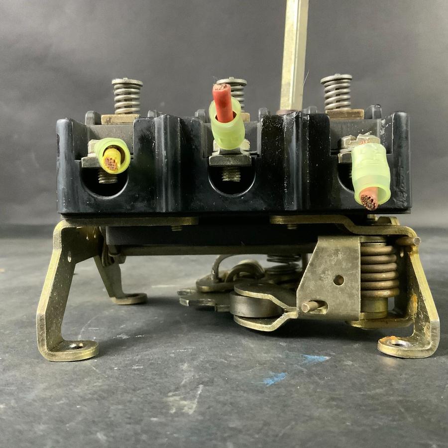 Used ALLEN BRADLEY 1494R-N60 DISCONNECT SWITCH ($180 OBO)