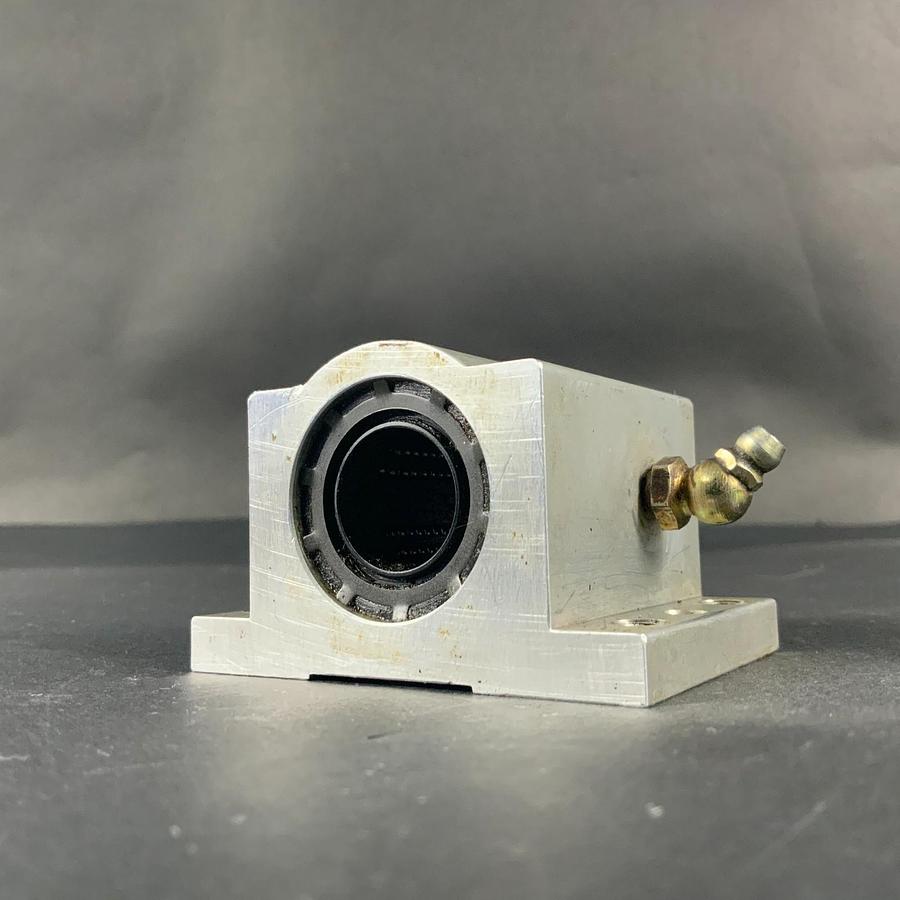 Used THOMSON INDUSTRIES SSUPB12 SUPER PILLOW BLOCK ($35 OBO)