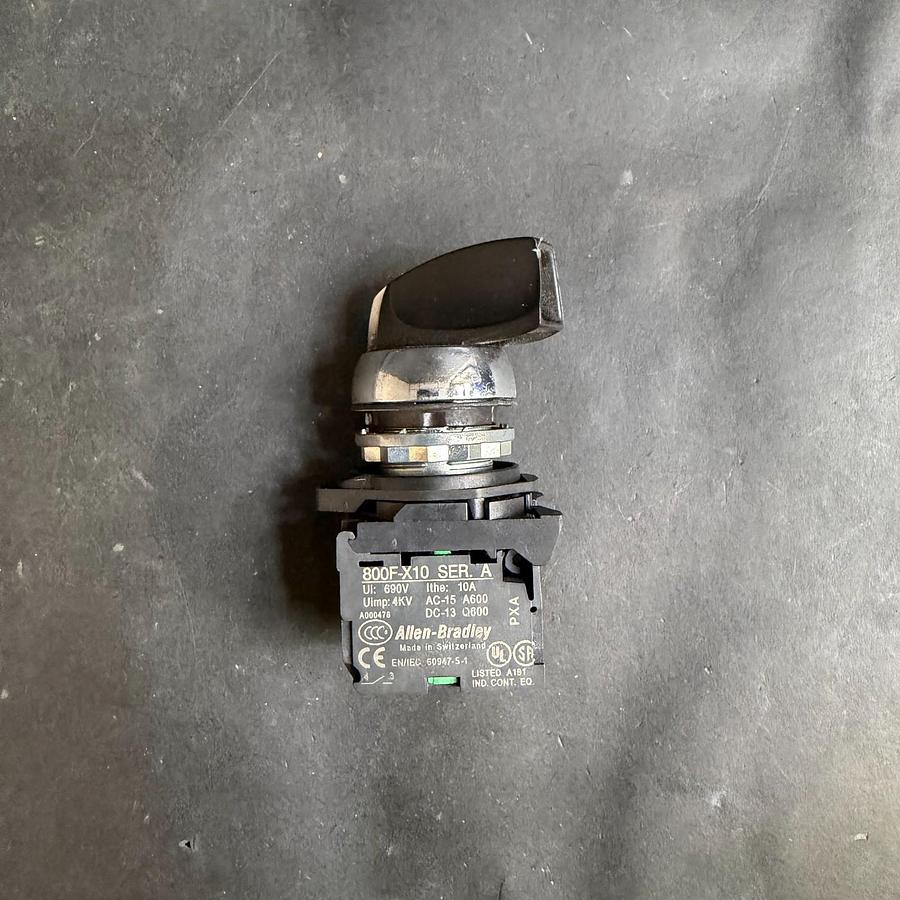 Used ALLEN BRADLEY 800F-X10 SELECTOR SWITCH ($20 OBO)