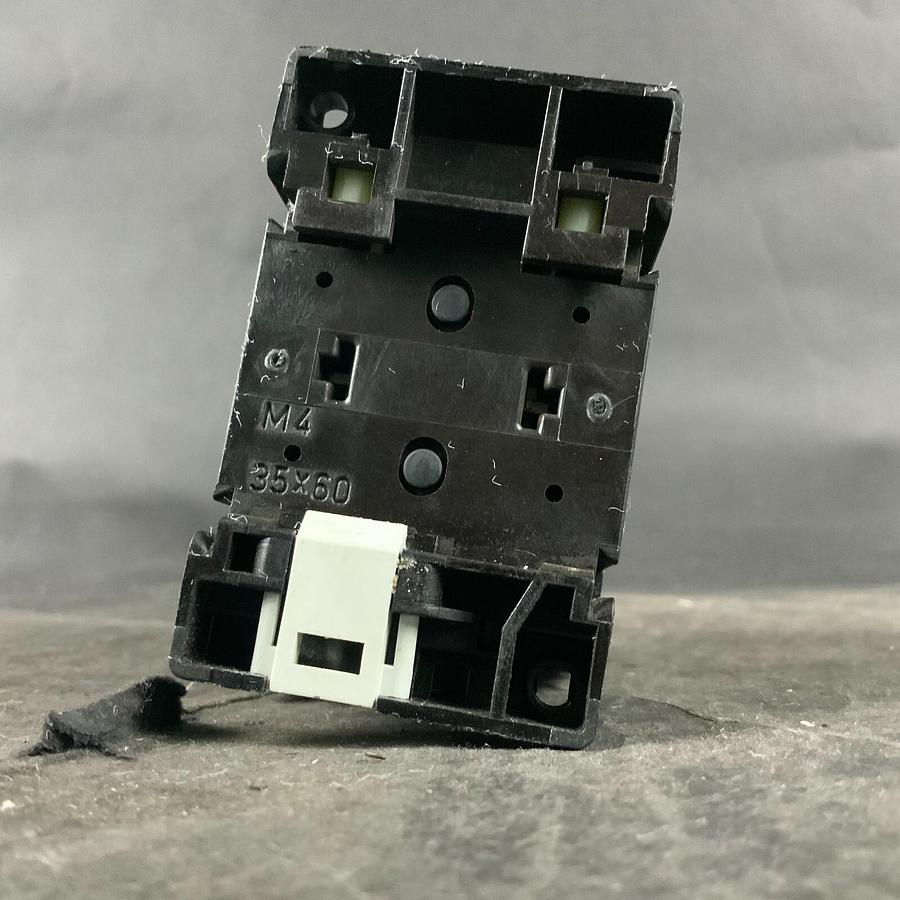 Used KLOCKNER MOELLER DIL00M-10 CONTACTOR ($40 OBO)
