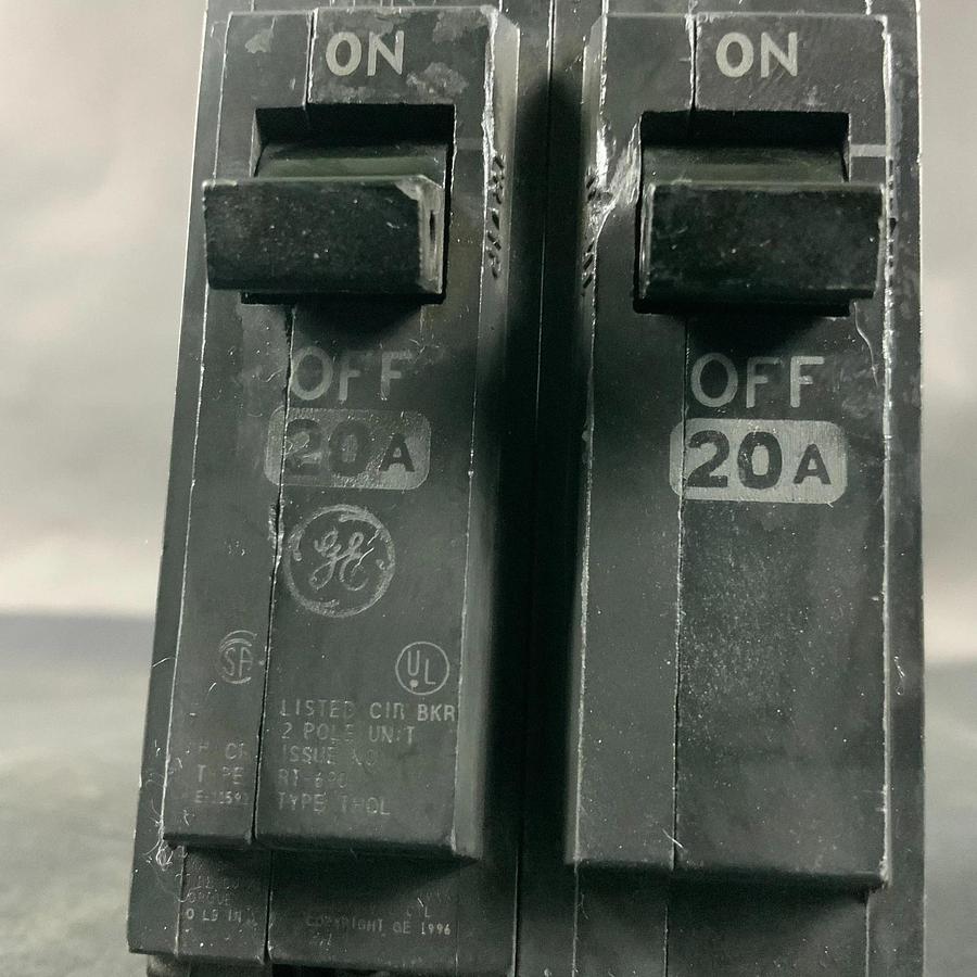 Used GENERAL ELECTRIC RT-690 20 AMP CIRCUIT BREAKER ($12 OBO)