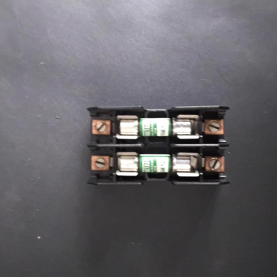 Used BUSSMANN BM6032PQ FUSE BLOCK + 2 DUAL-ELEMENT FUSES ($20 OBO)