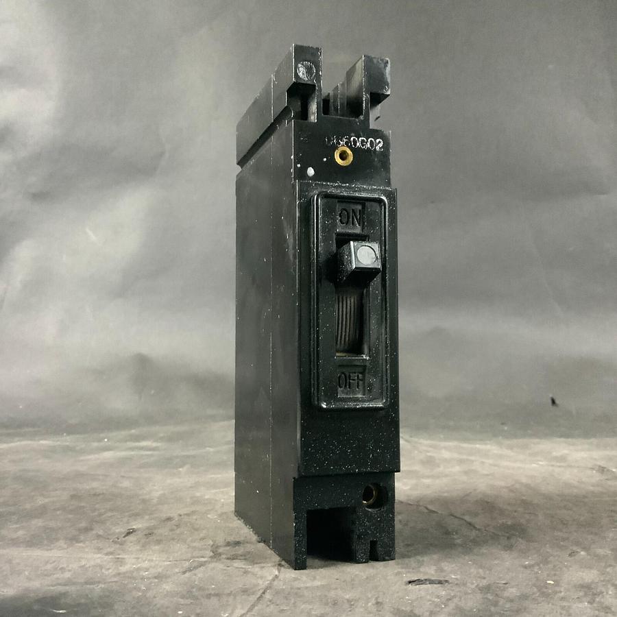 Used WESTINGHOUSE EH1020 CIRCUIT BREAKER ($20 OBO)