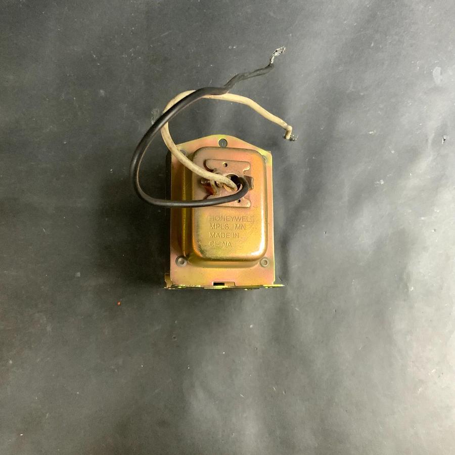 Used HONEYWELL AT140A1000 TRANSFORMER ($10 OBO)