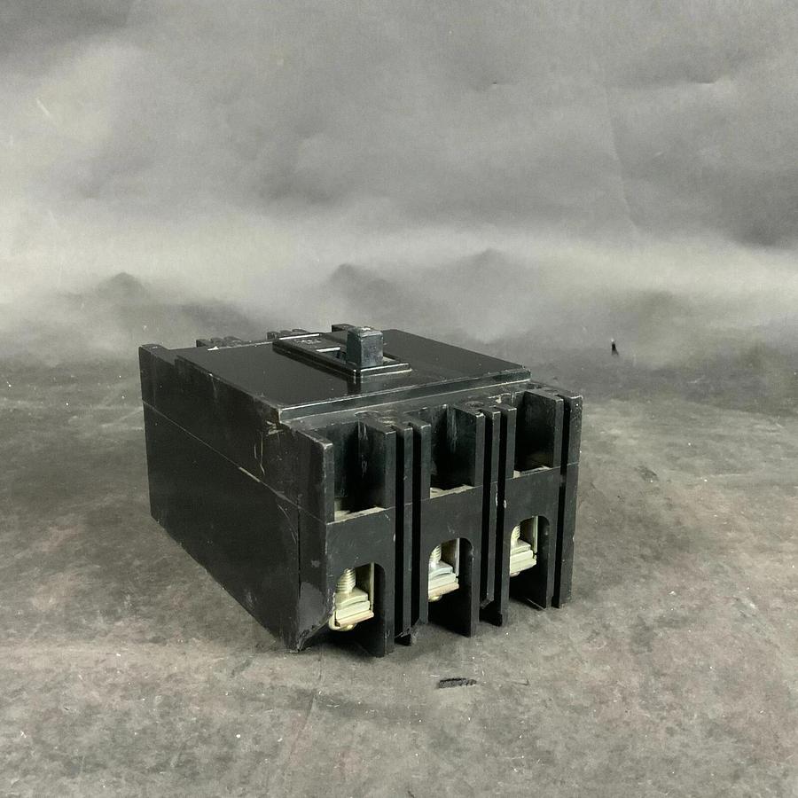 Used WESTINGHOUSE EH3030 CIRCUIT BREAKER ($45 OBO)