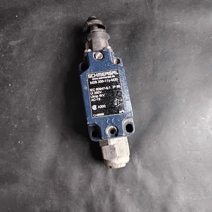 Used SCHMERSAL M28 330-11Y-M20 LIMIT SWITCH ($35 OBO)