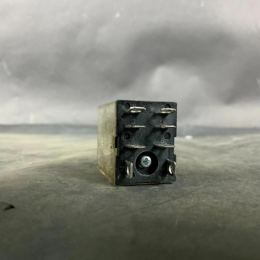 Used ALLEN BRADLEY 700-HF32A1 RELAY ($10 OBO)