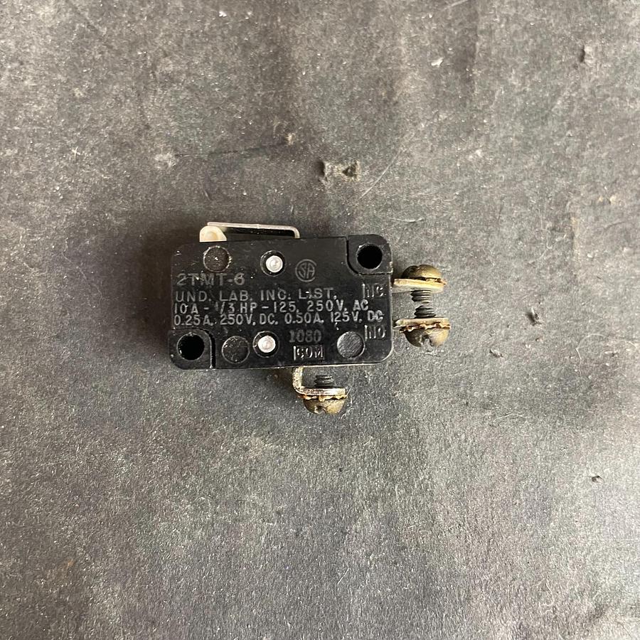 Used UNIMAX 2TMT-6 MICRO SWITCH