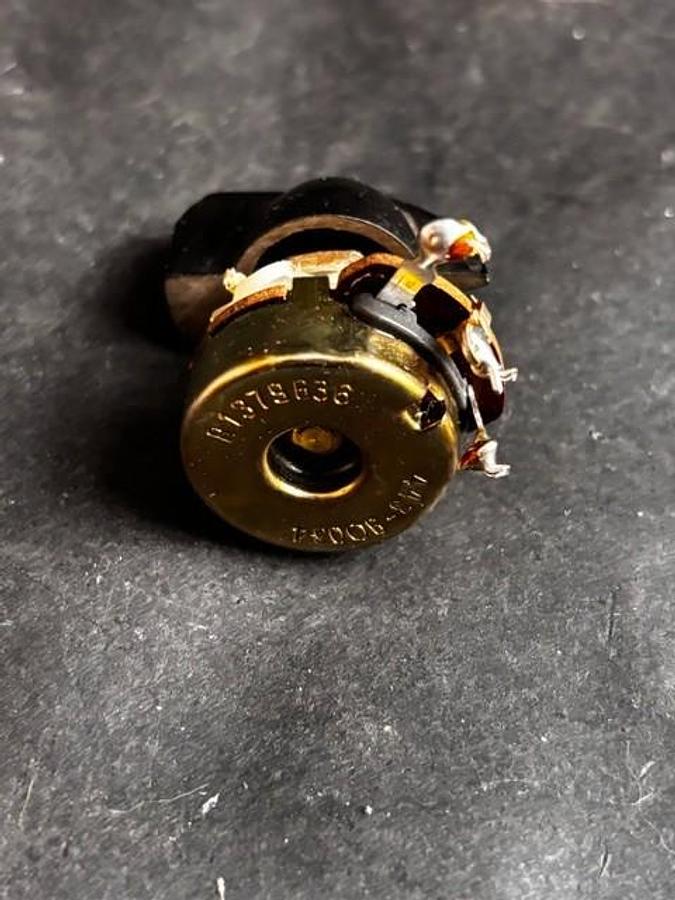 Used R1379636 POTENTIOMETER SWITCH ($4 OBO)