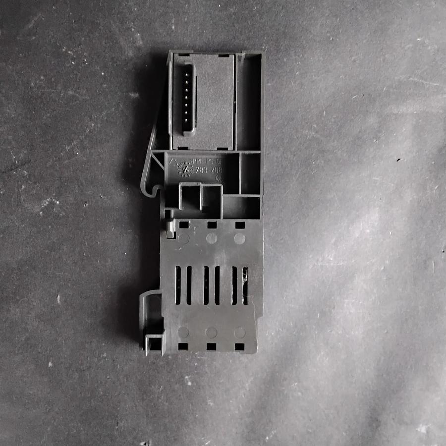 Used SIEMENS 6ES7193-4JA00-0AA0 TERMINATION MODULE ($12 OBO)