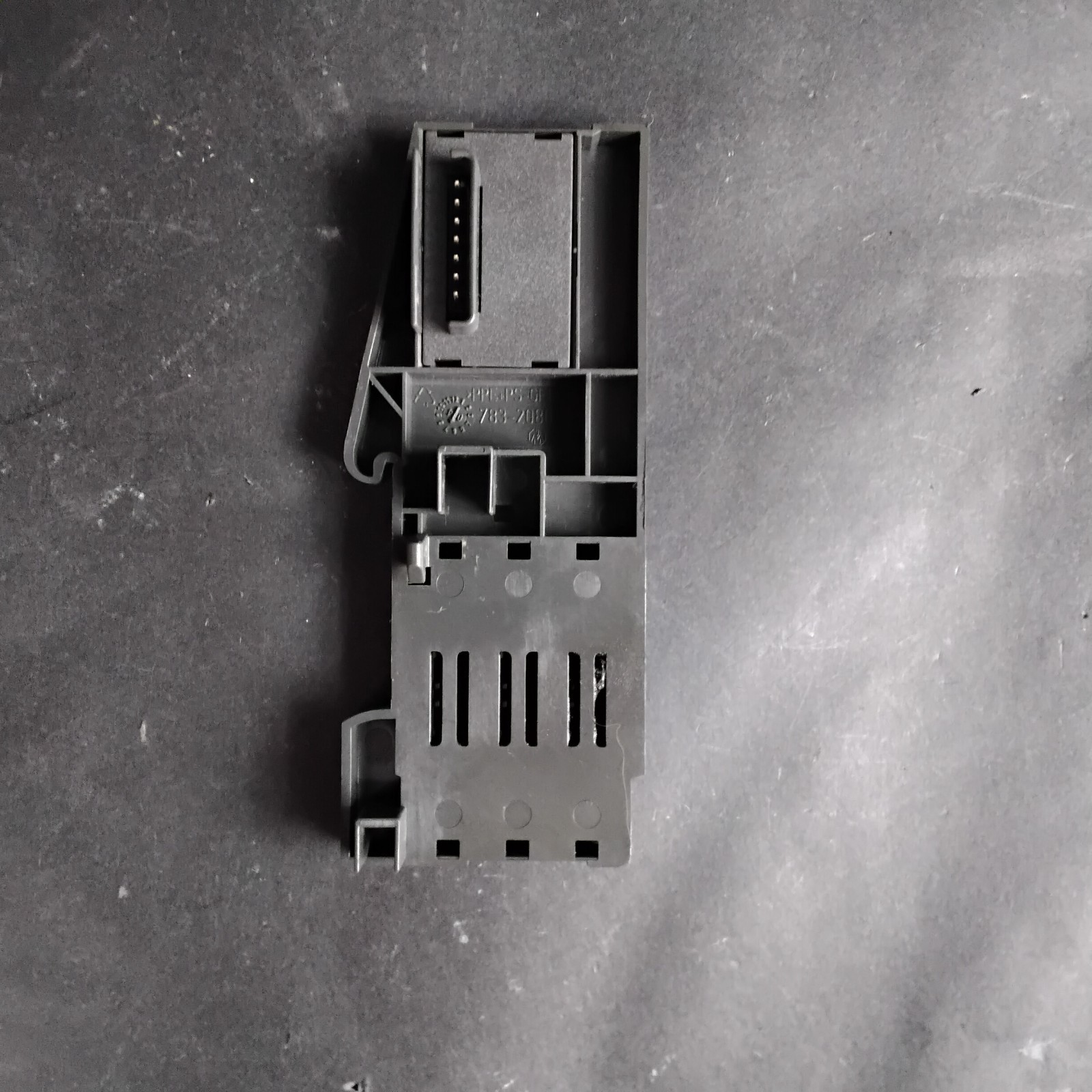 Used SIEMENS 6ES7193-4JA00-0AA0 TERMINATION MODULE ($12 OBO)