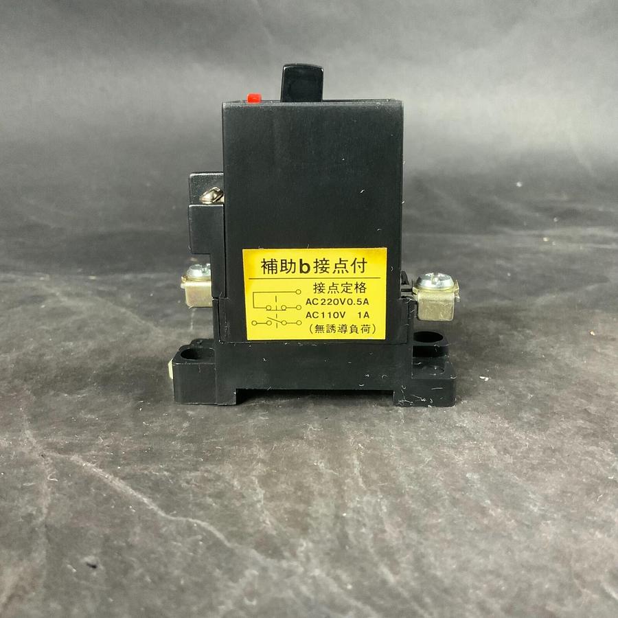 Used MATSUSHITA BD16 M-5 BAD162105 10A CIRCUIT BREAKER ($10 OBO)