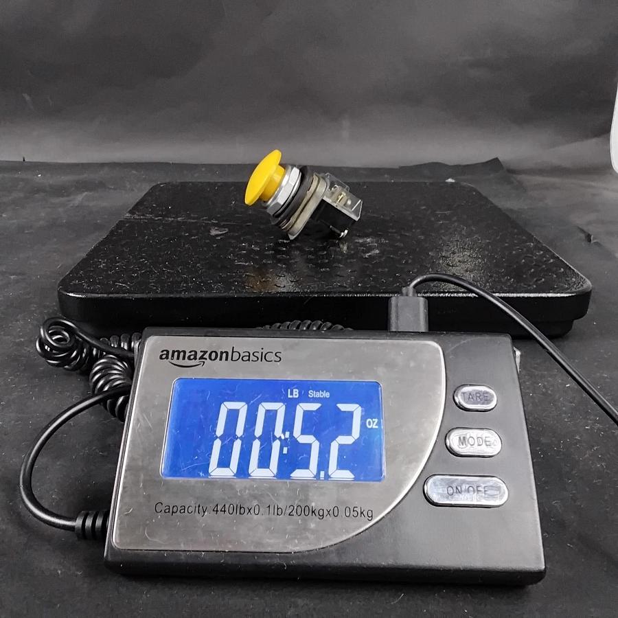 Used ALLEN BRADLEY 800T-D SERIES T YELLOW PUSHBUTTON ($35 OBO)