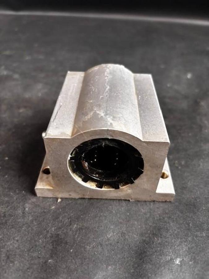 Used THOMSON SUB16 SUPER PILLOW BLOCK ($16 OBO)