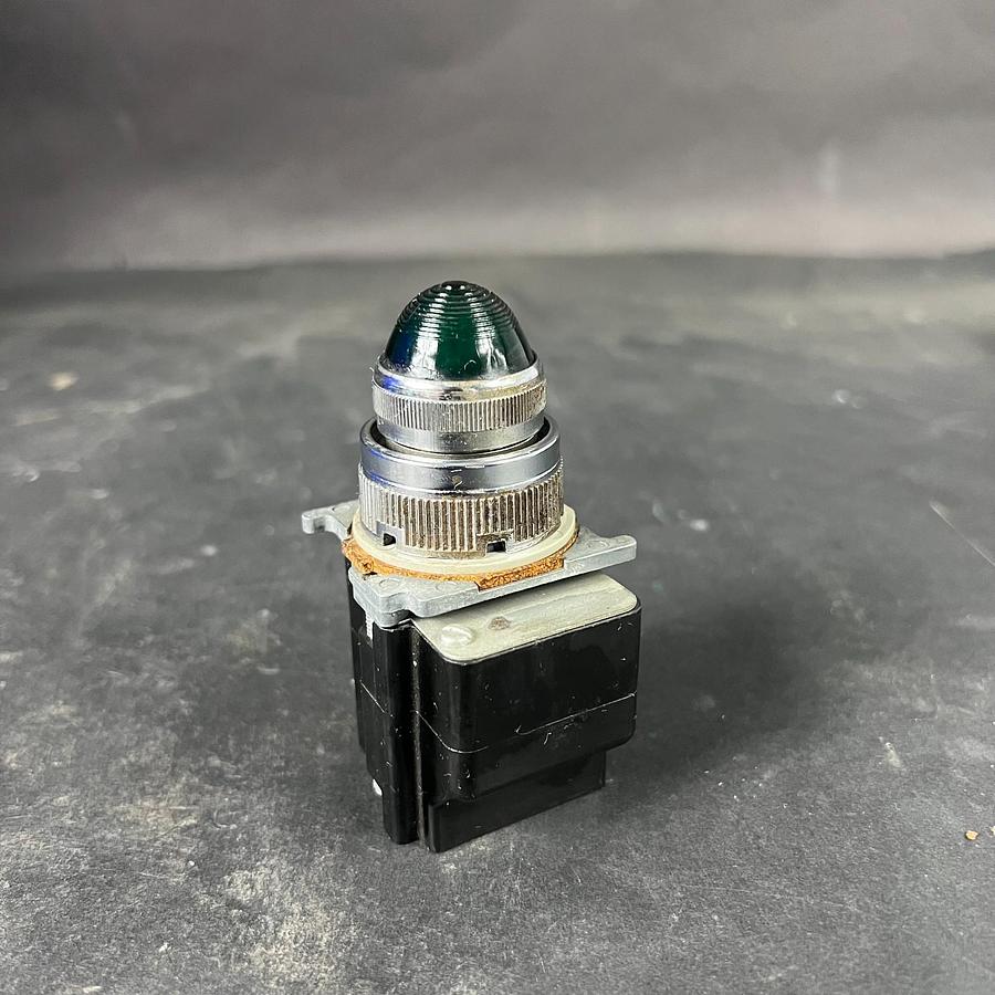 Used CUTLER HAMMER 10250T GREEN PILOT LIGHT ($12 OBO)
