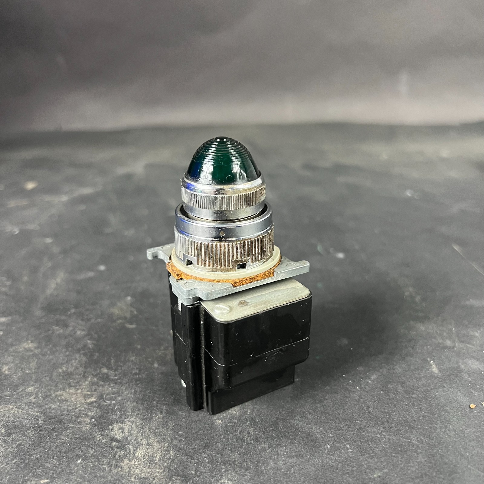 Used CUTLER HAMMER 10250T GREEN PILOT LIGHT ($12 OBO)