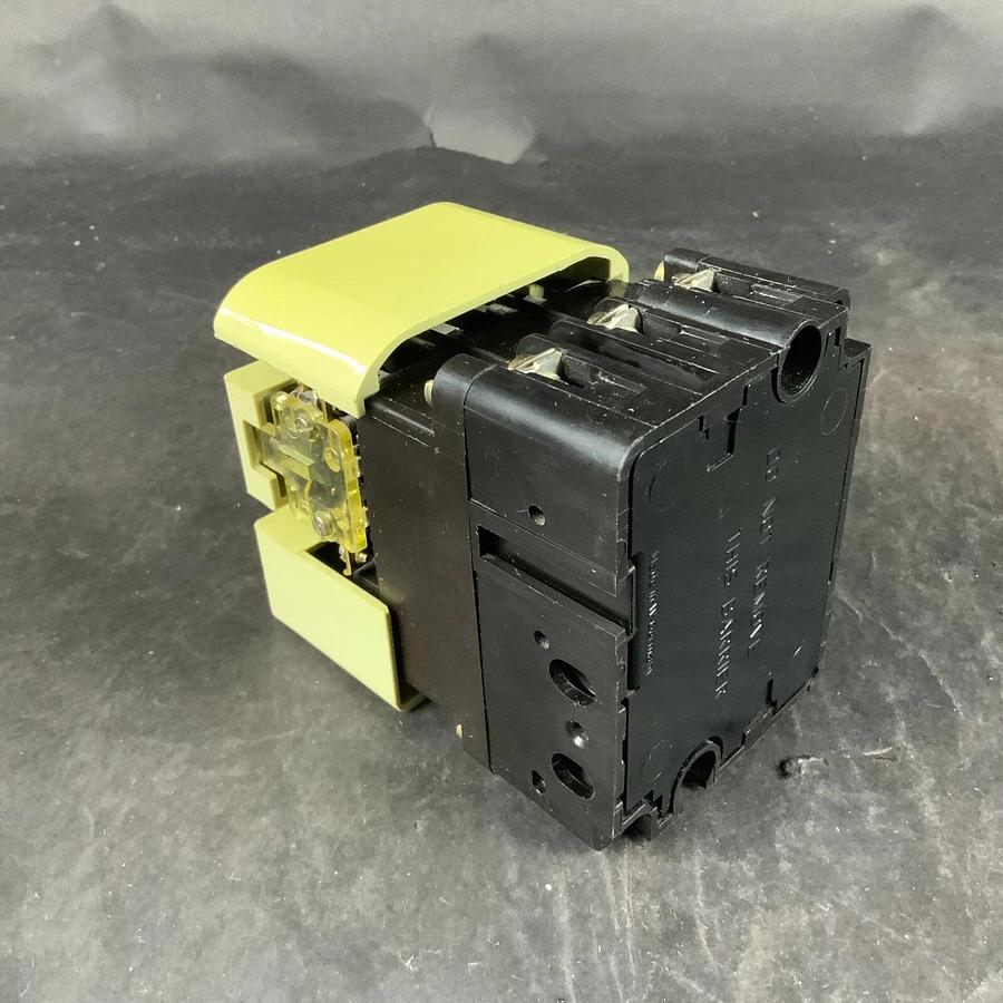 Used MOELLER PKZM3-10-U-NA CIRCUIT BREAKER - WITH HI22-PKZM3 AUX CONTACT ($35 OBO)