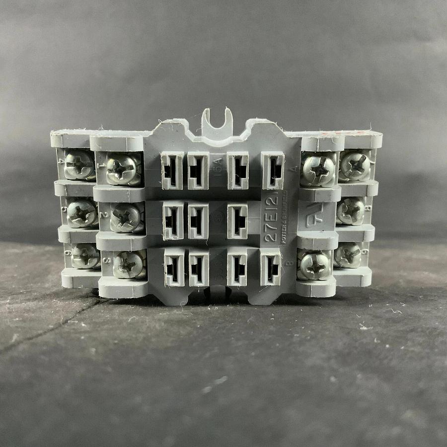 POTTER & BRUMFIELD 27E121 RELAY SOCKET ($7 OBO)