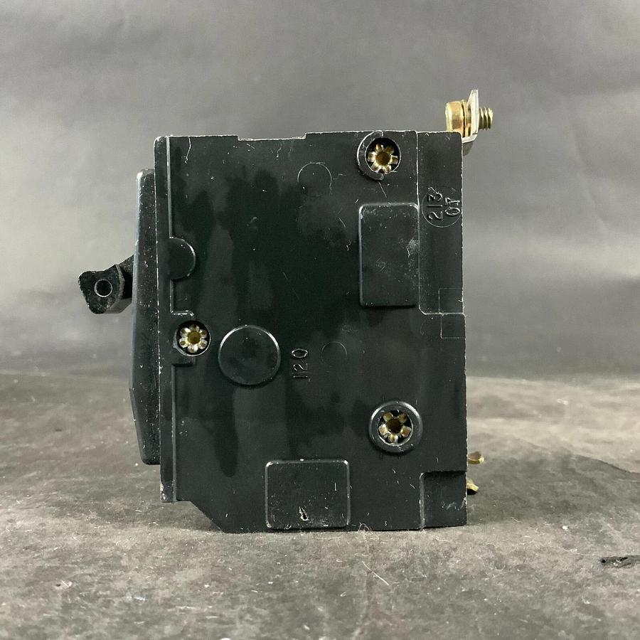 Used SQUARE D NE-3910 CIRCUIT BREAKER ($12 OBO)