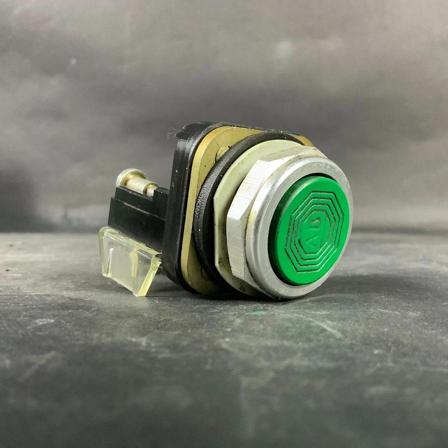 Used ALLEN BRADLEY 800T-A SERIES N GREEN PUSHBUTTON ($12 OBO)