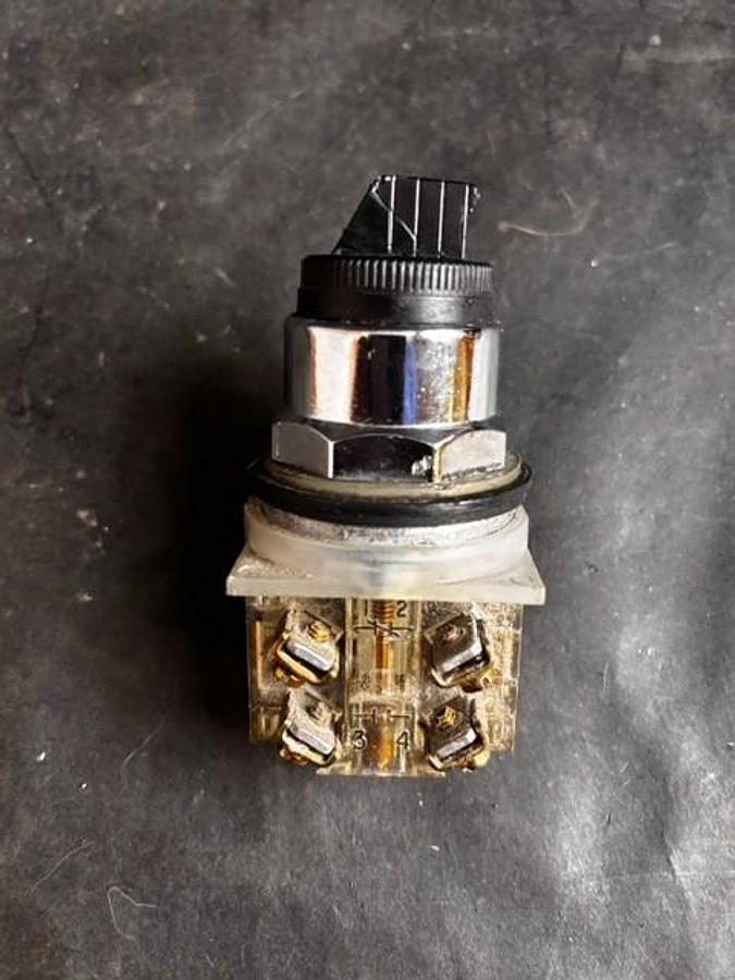 Used SQUARE D 9001KA-1 SERIES G SELECTOR SWITCH ($15 OBO)
