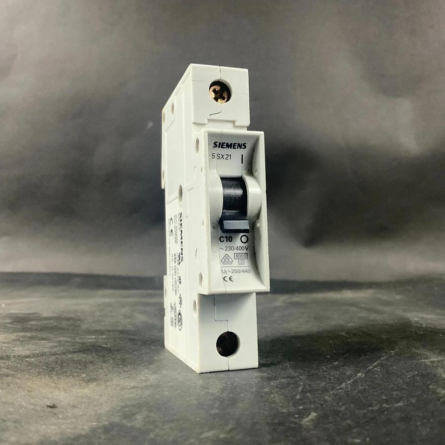 Used SIEMENS 5SX21-C10 CIRCUIT BREAKER ($15 OBO)
