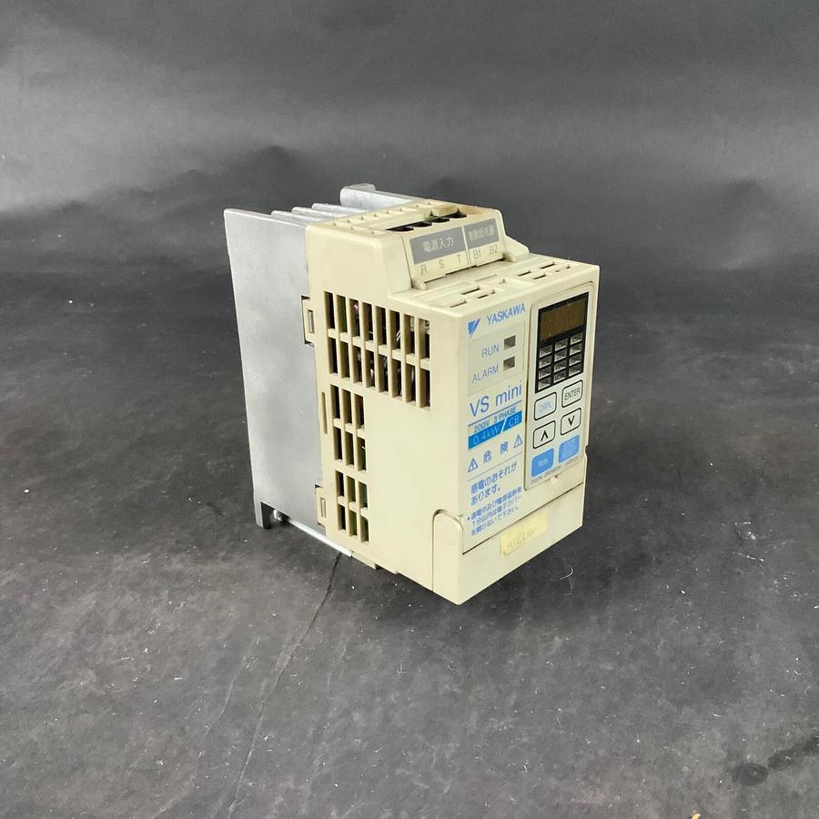 Used YASKAWA CIMR-XCBA20P4 INVERTER ($120 OBO)