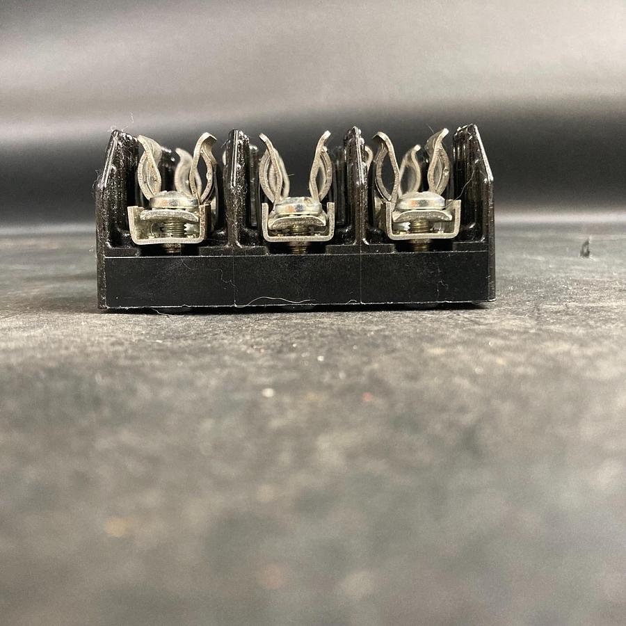 Used EATON BUSSMANN R25030-3PR FUSE BLOCK ($5 OBO)
