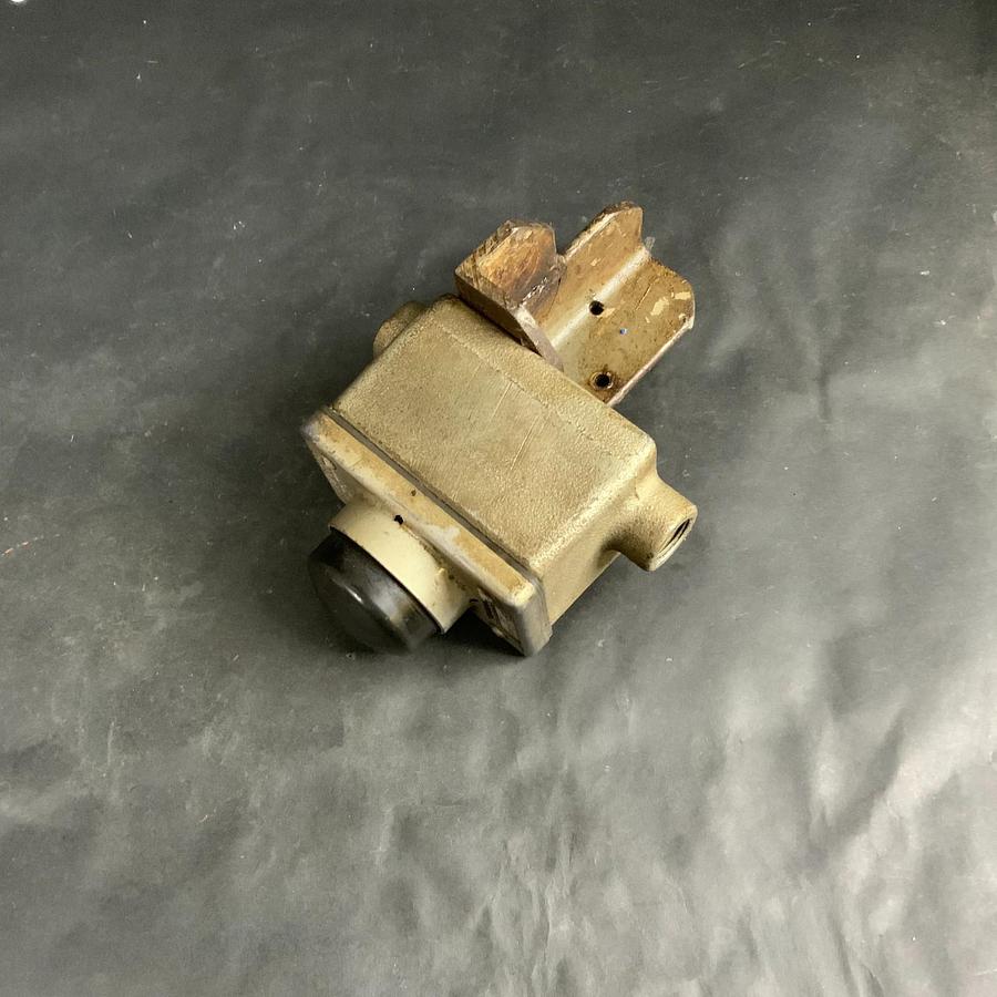 Used HONEYWELL 2PH1 MICRO SWITCH PUSHBUTTON ($90 OBO)