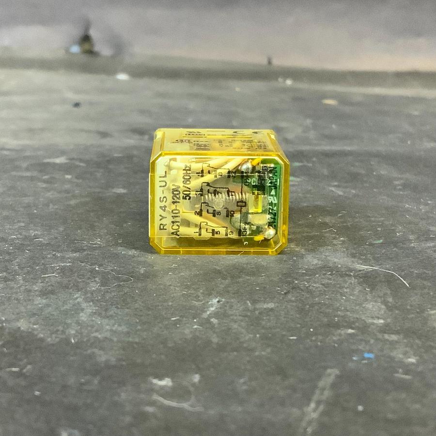 Used IDEC RY4S-UL RELAY($25 OBO)