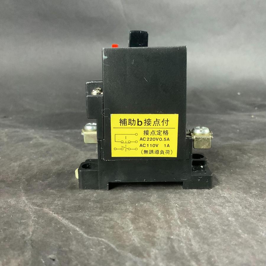 Used MATSUSHITA BD16 M-5 BAD161305 3A CIRCUIT BREAKER ($10 OBO)