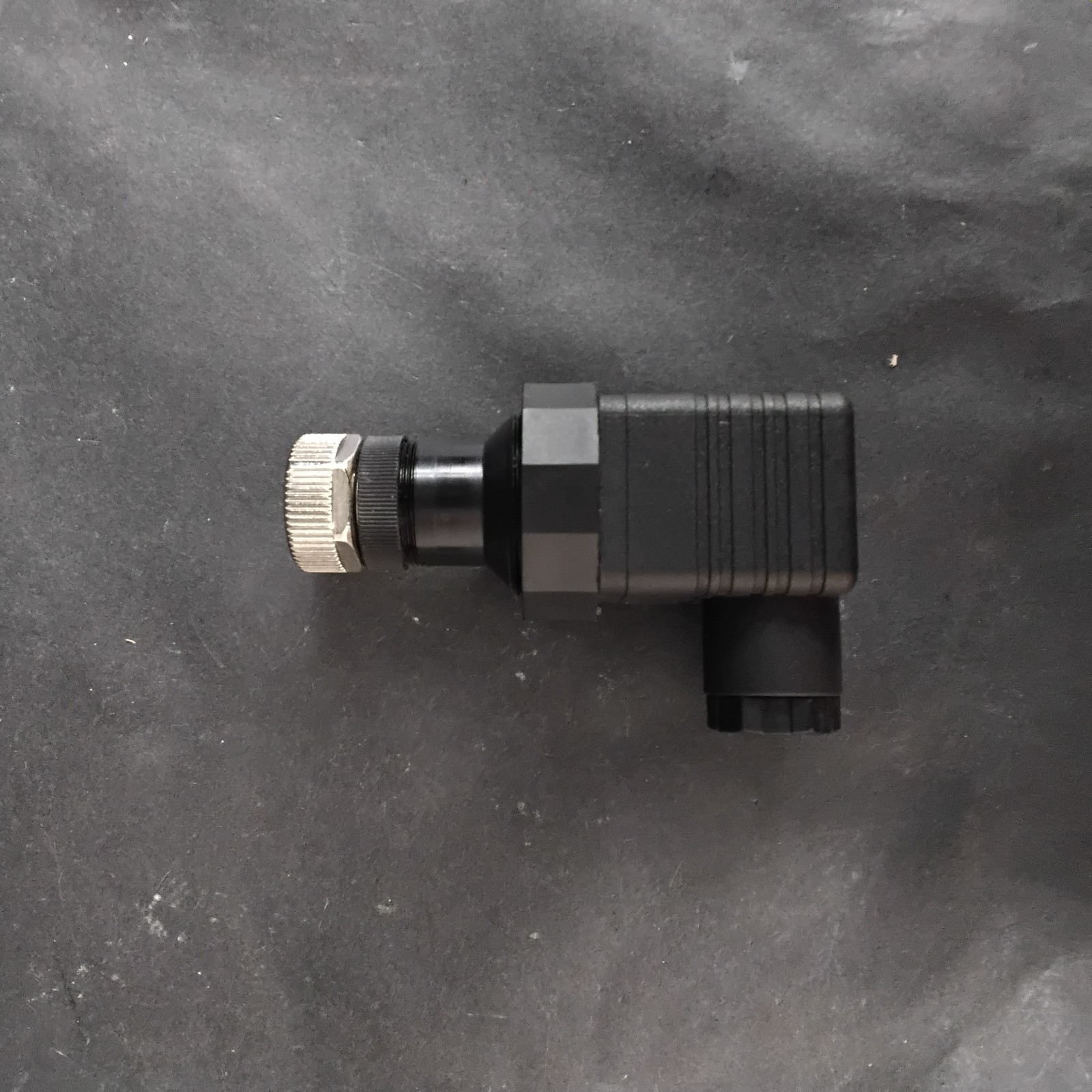 Used HIRSCHMANN GDM SERIES PRESSURE TRANSMITTER ($9 OBO)