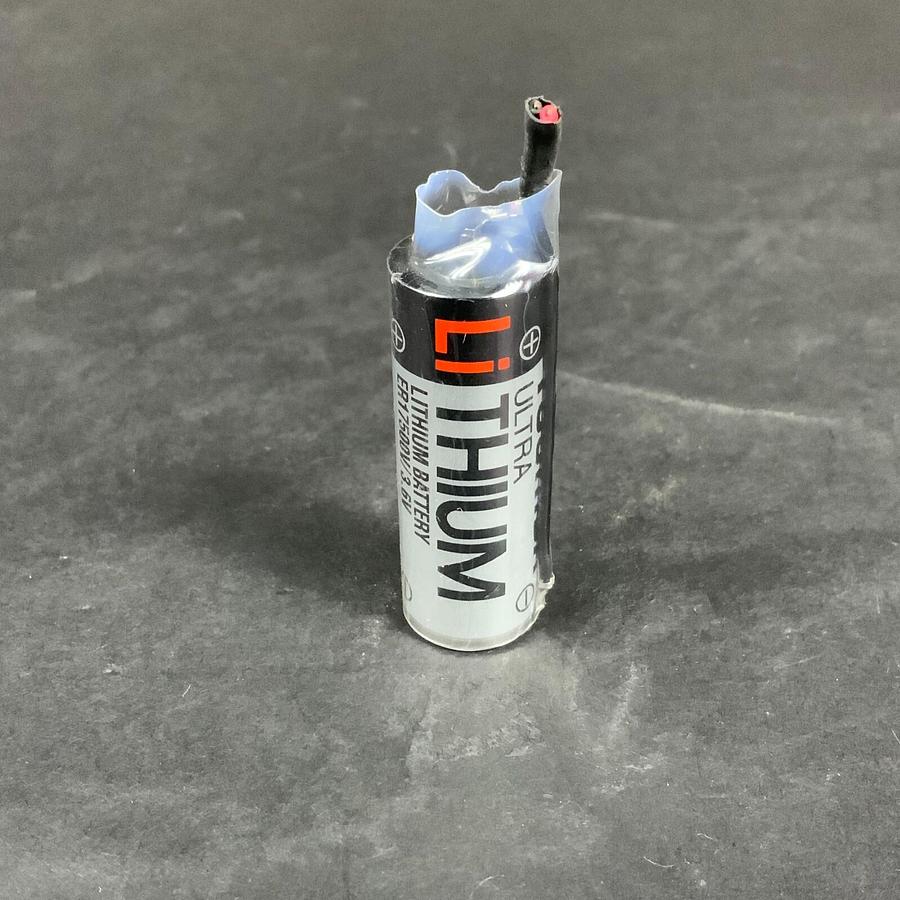 TOSHIBA ER17500 3.6V LITHIUM BATTERY - NEW ($12 OBO)