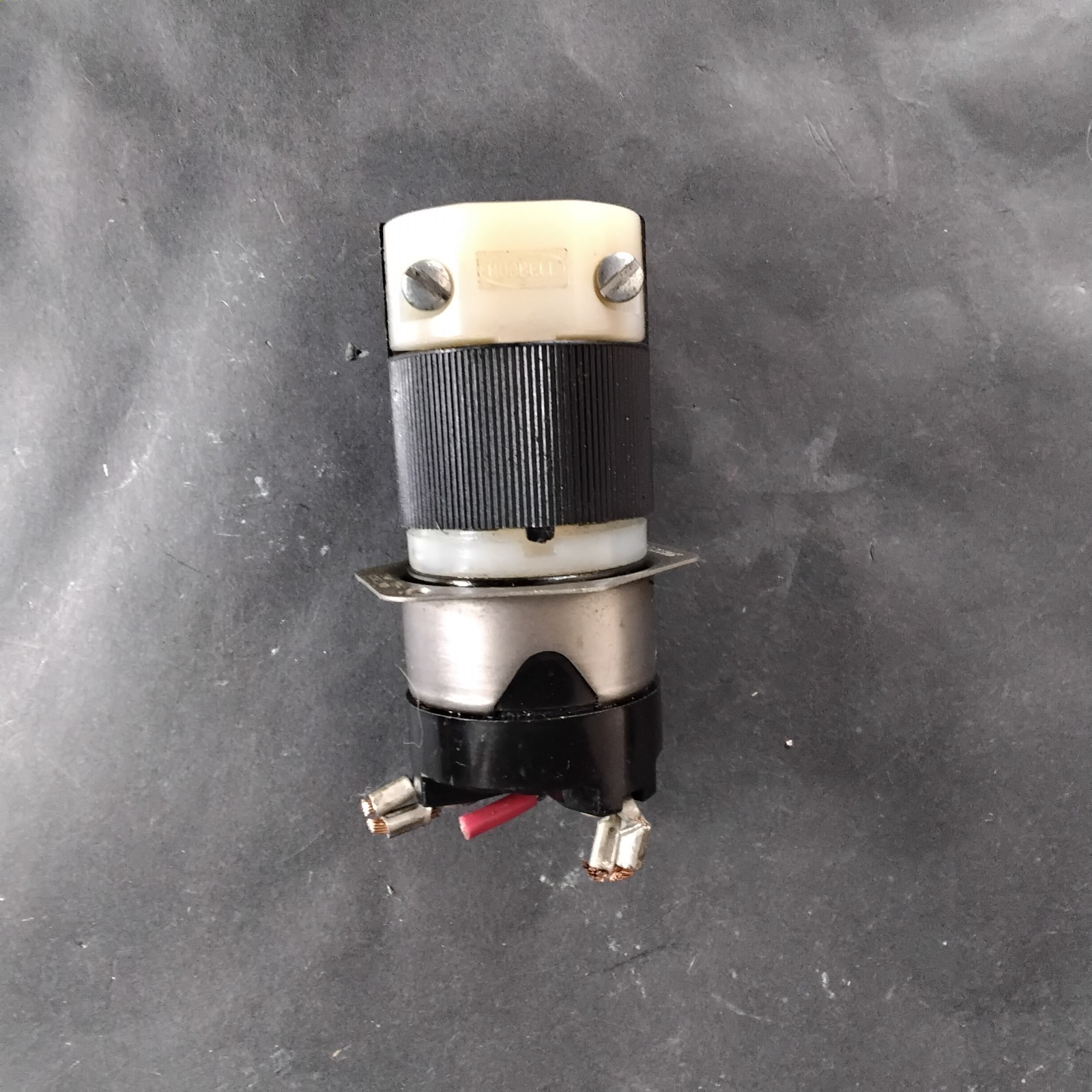 Used HUBBELL TWIST-LOCK CONNECTOR ($20 OBO)