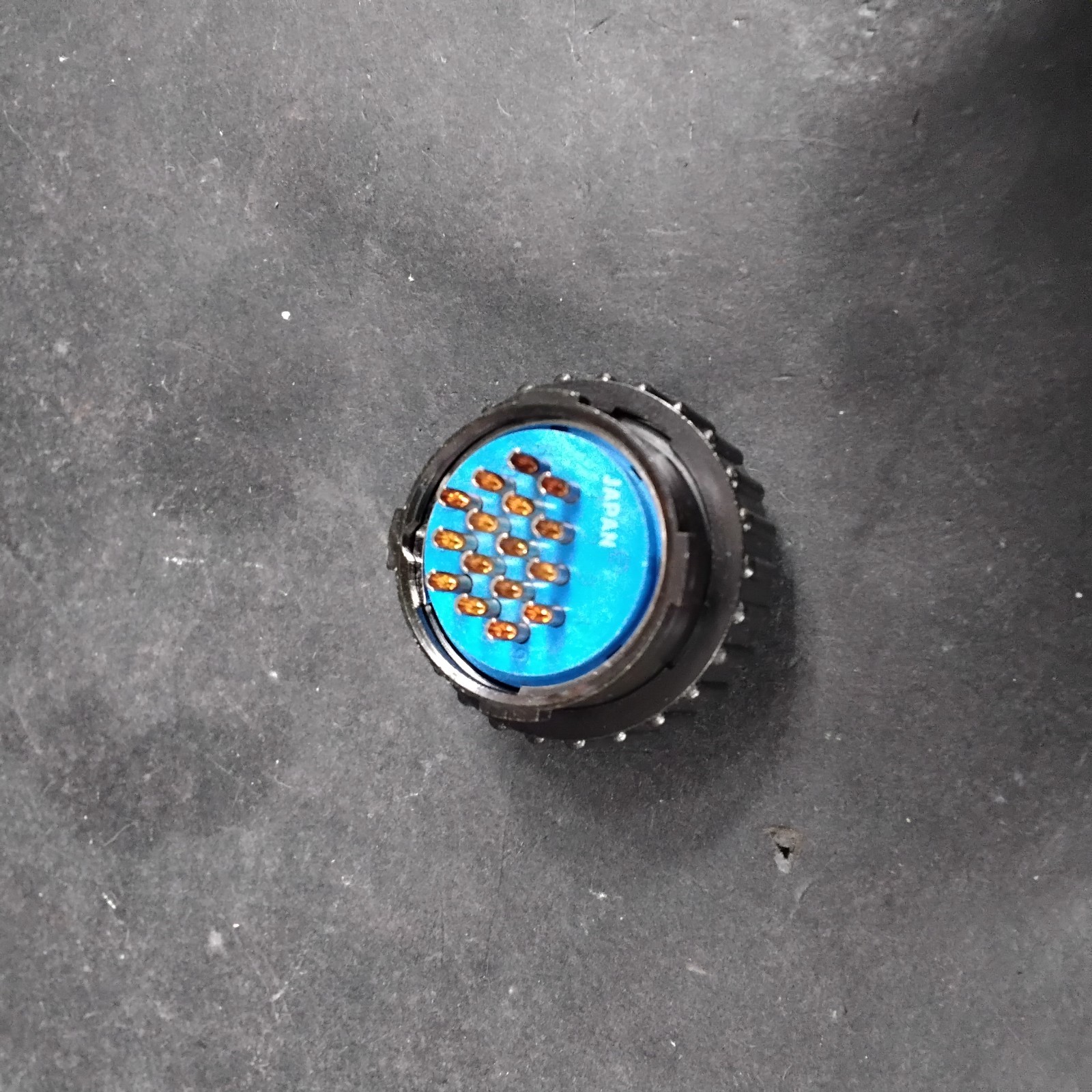 Used DDK 021-018 CABLE PLUG CONNECTOR 16-PIN ($4 OBO)