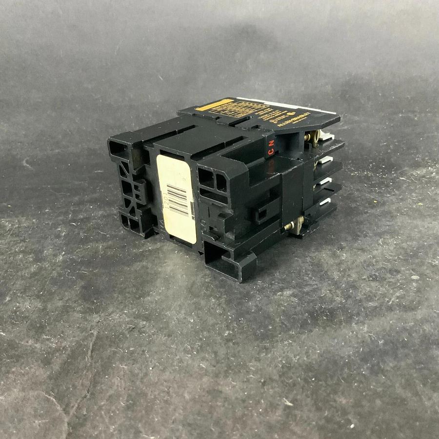Used ALLEN BRADLEY 509-TOD B 110/120V CONTACTOR ($15 OBO)