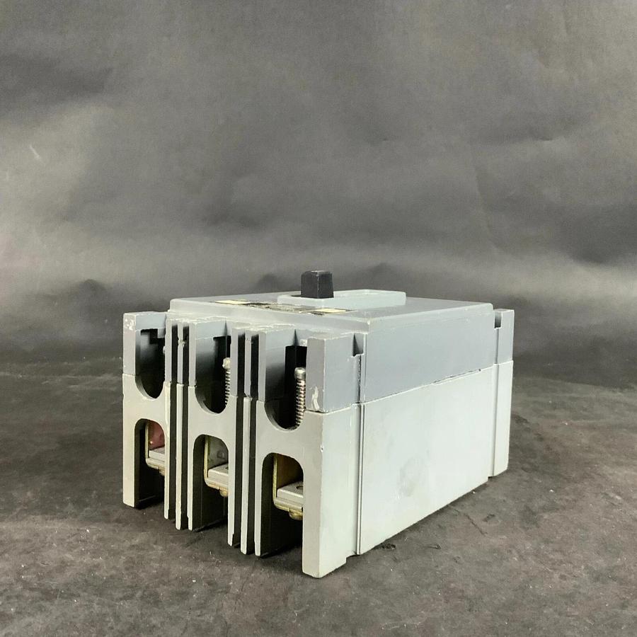 Used WESTINGHOUSE HFB3020 CIRCUIT BREAKER ($35 OBO)