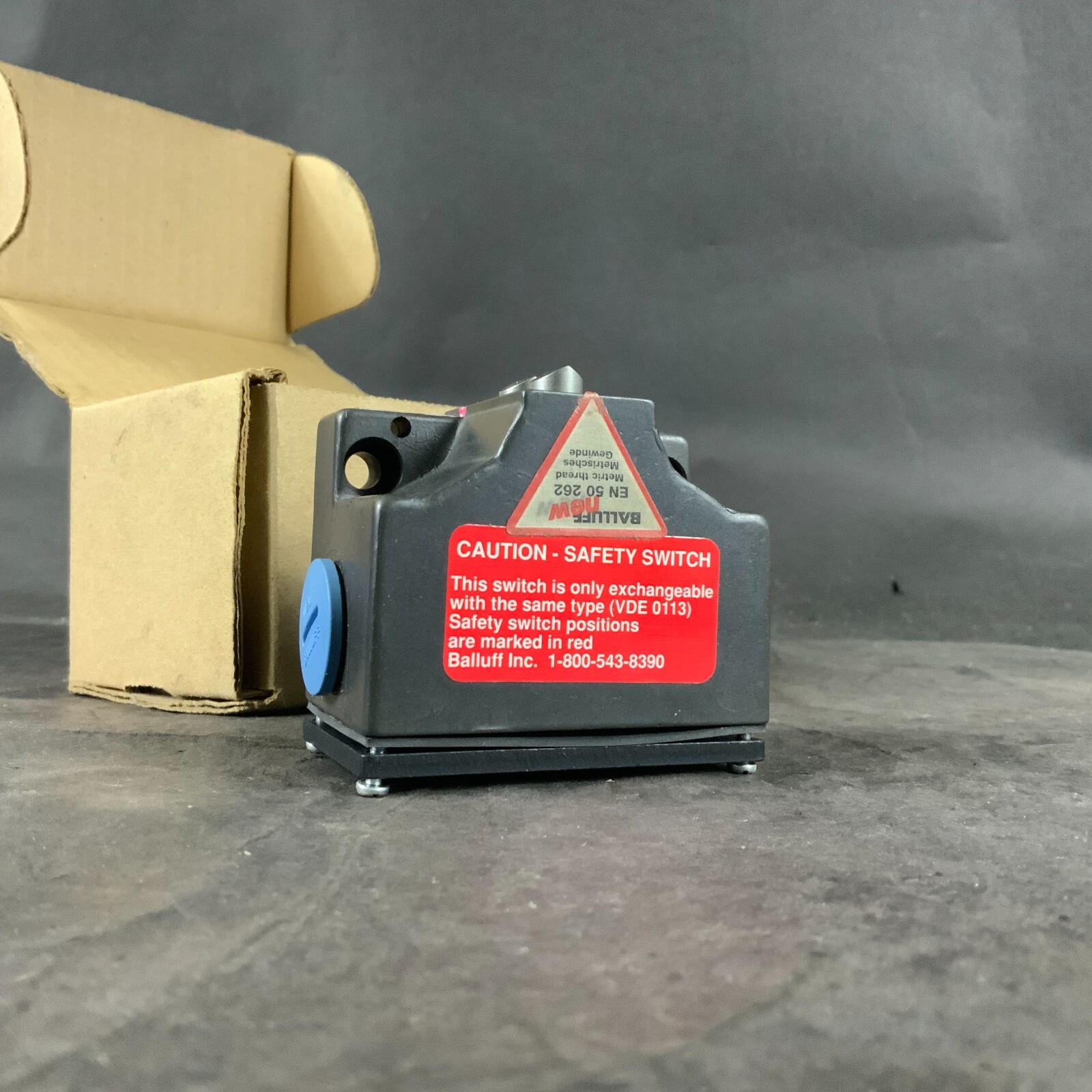 BALLUFF BNS-813-B02-D16-61-B-10-1 LIMIT SWITCH ($240 OBO)