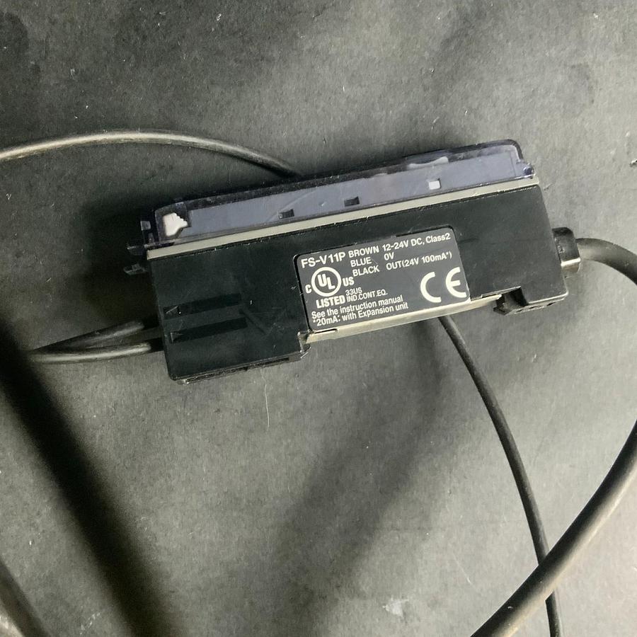 Used KEYENCE FS-V11P PHOTOELECTRIC AMPLIFIER ($17 OBO)