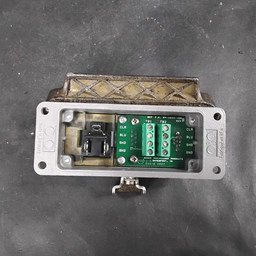 Used GRACEPORT INTERFACE P-B9-F3R0 PANEL MOUNT CONNECTOR ($17 OBO)