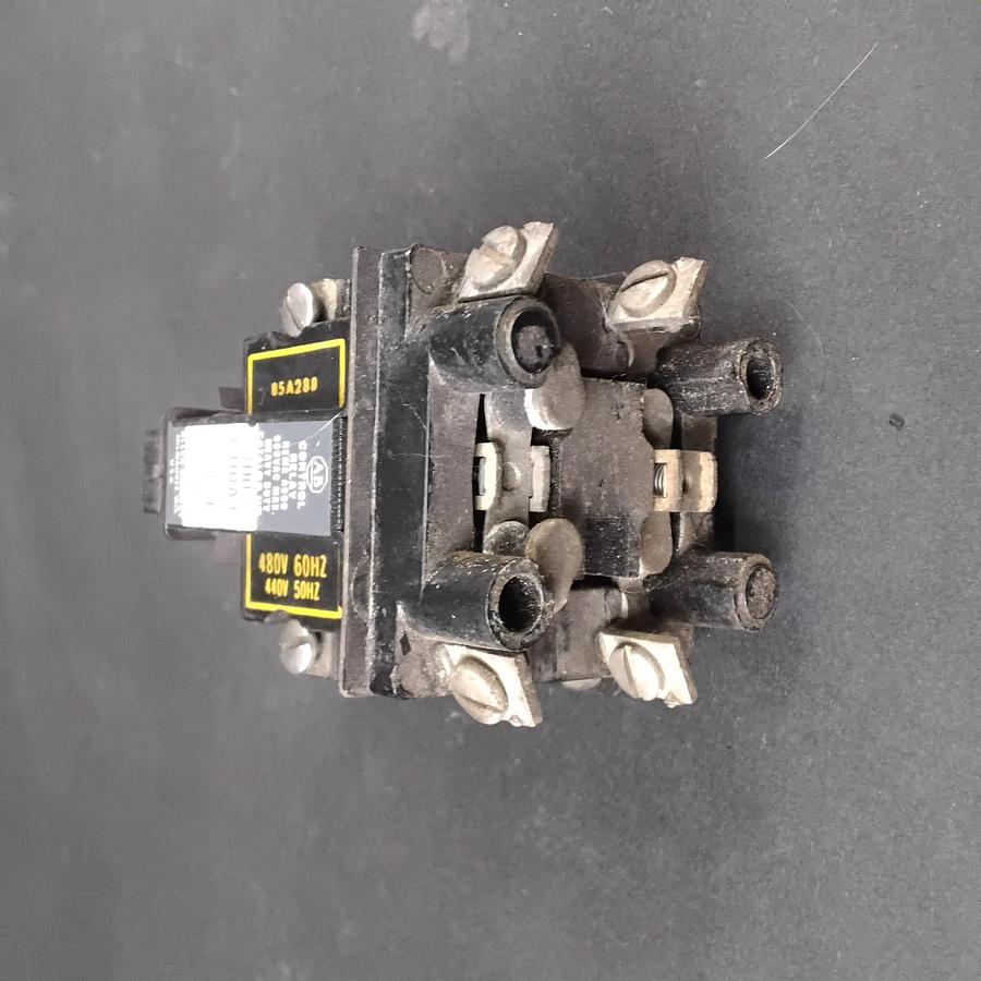 Used ALLEN BRADLEY 700-C110A4 CONTROL RELAY ($32 OBO)