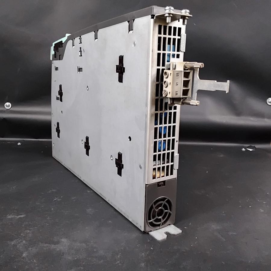 Used SIEMENS 6SL3130-6AE21-0AB1 SMART LINE MODULE ($800 OBO)