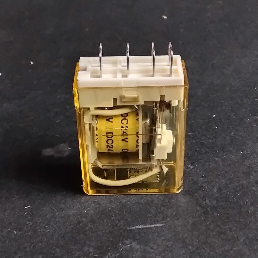 Used IDEC RY22S-U RELAY ($5 OBO)