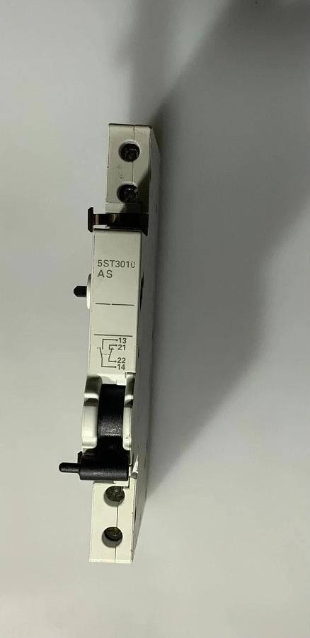 Used SIEMENS 5ST3010 ($4.99 OBO)
